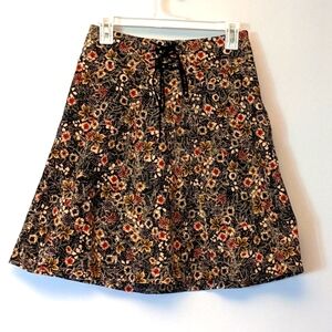Velvet Flowery Skirt with 2 pockets by edme & esyllte, Size 0